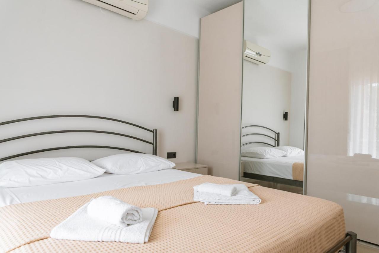 Valentinos Apartments Kallithea  Bagian luar foto