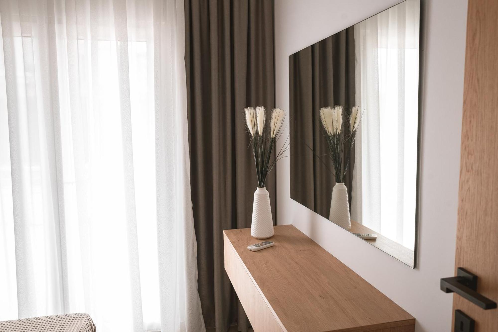 Valentinos Apartments Kallithea  Bagian luar foto
